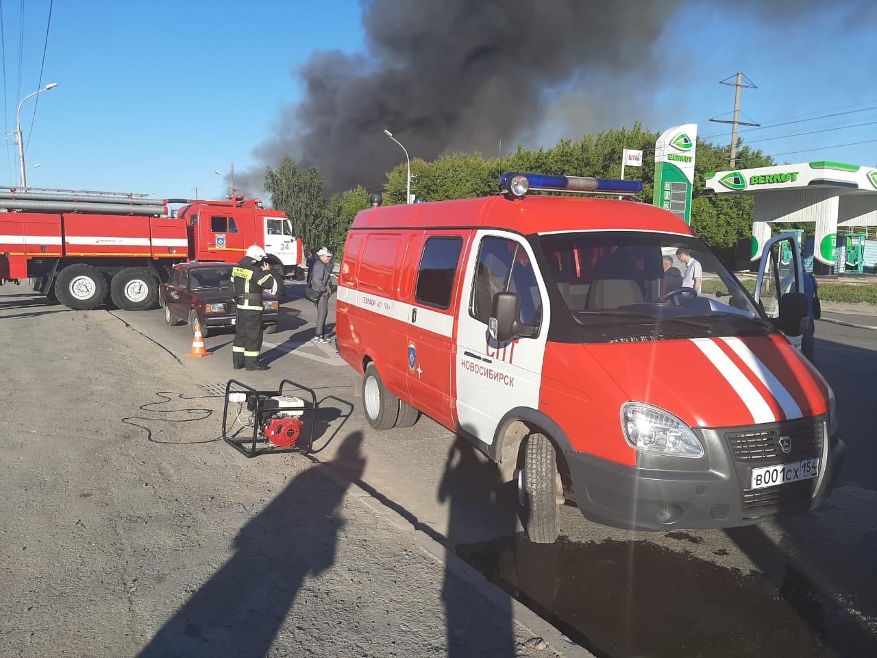 Фото Пожар на АЗС в Новосибирске: текстовый онлайн на Сибфм 10
